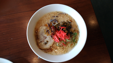 豚骨ラーメン_哲麺