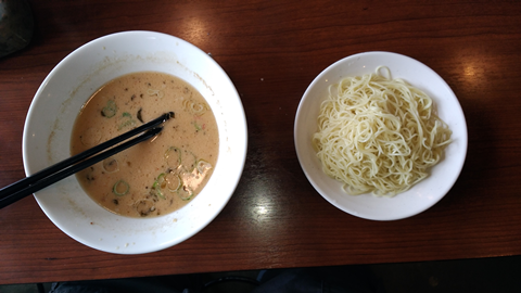 豚骨ラーメン_哲麺